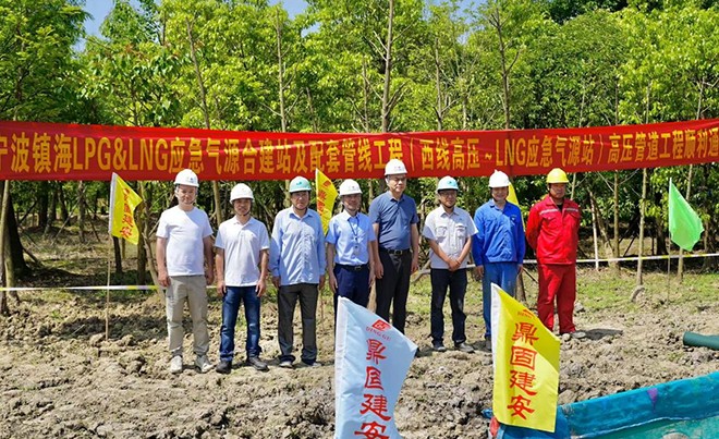 攻坚克难，加速推进重点工程