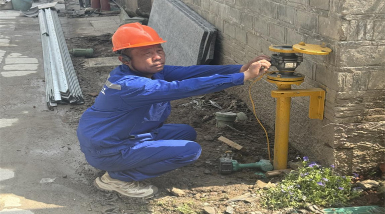 护航历史文化街区融合焕新 秀水街燃气工程顺利通气