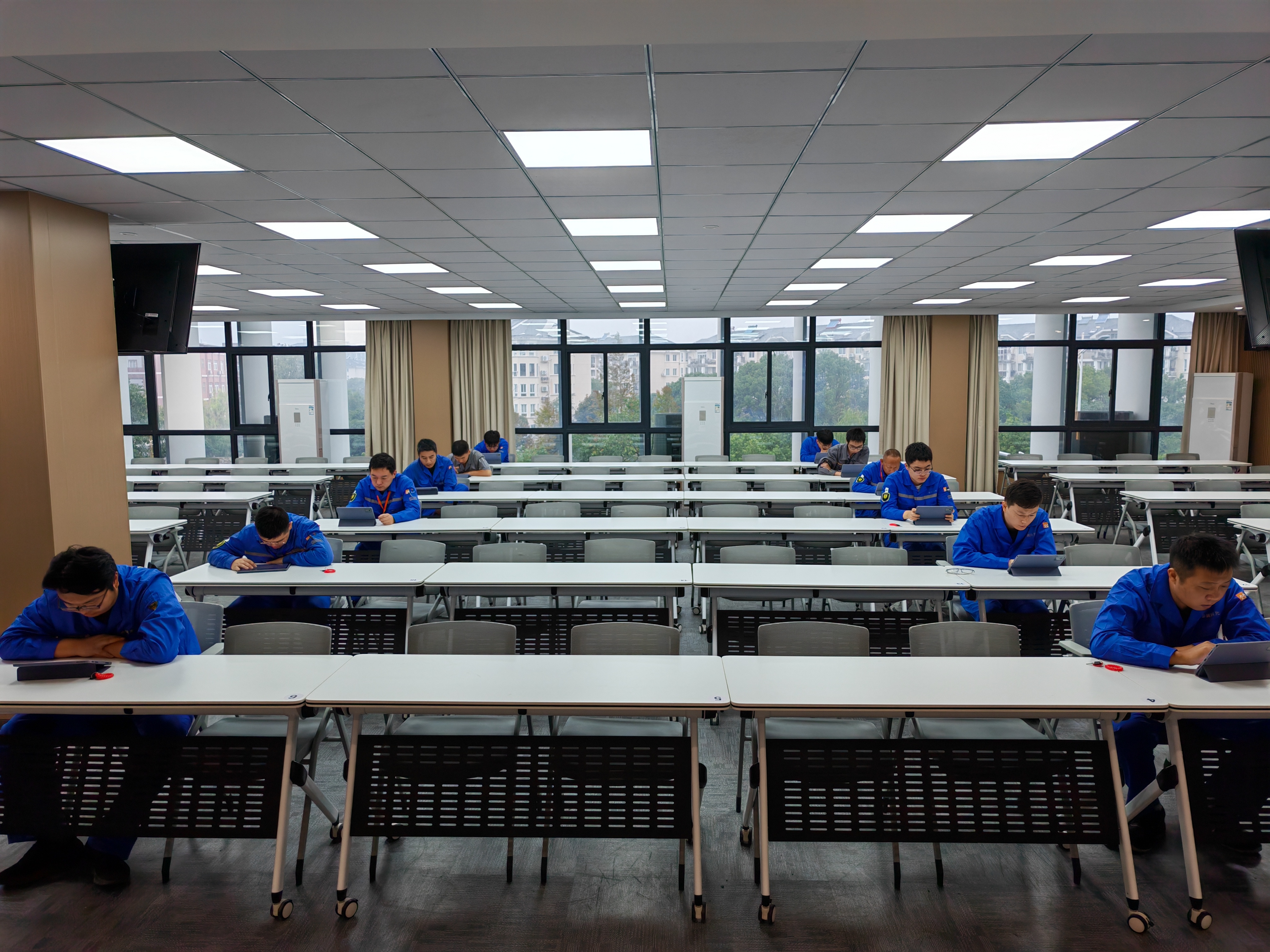 以赛促练强技能 服务用户“一站式”——2026年度“华润兴光杯”优质服务班组竞赛“燃气管家一站式服务”专项竞赛圆满举办